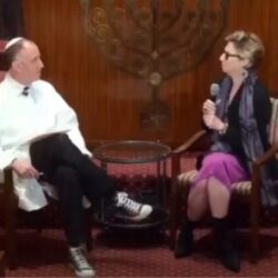 Rabbi Joel Mosbacher and Stephanie Garry in conversation in the Sanctuary
